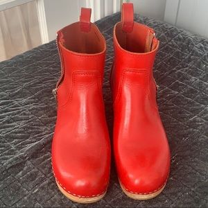 Swedish Hasbeens Zip It Emy red Booties Wood Block Heels Sz 37 / 7